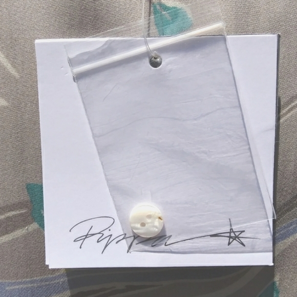 Pippa Silk Grey Floral Blouse - Picture 8 of 8